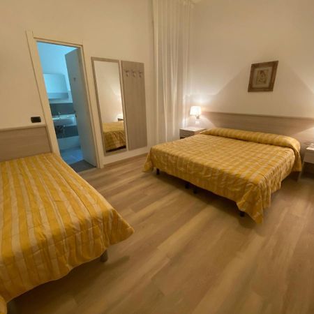 Hotel Rio Alassio Luaran gambar