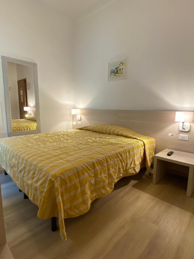 Hotel Rio Alassio Luaran gambar