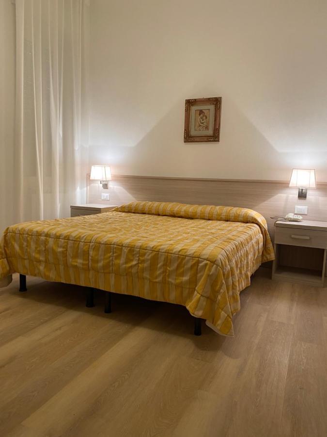 Hotel Rio Alassio Luaran gambar