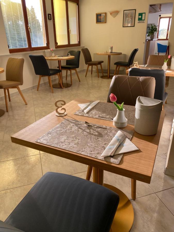 Hotel Rio Alassio Luaran gambar