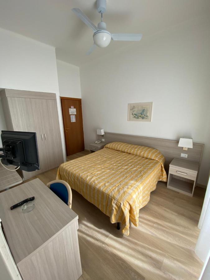 Hotel Rio Alassio Luaran gambar