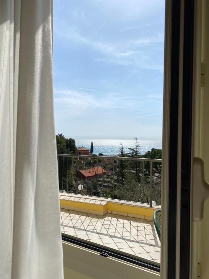Hotel Rio Alassio Luaran gambar