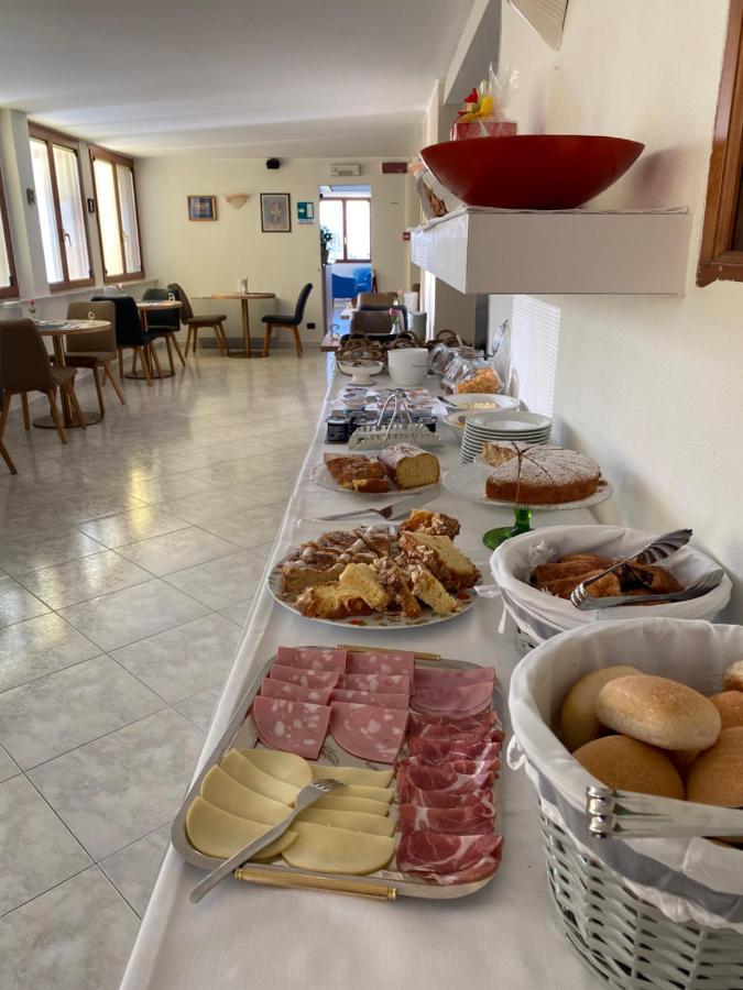 Hotel Rio Alassio Luaran gambar