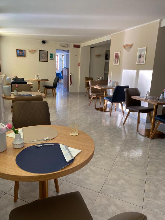 Hotel Rio Alassio Luaran gambar